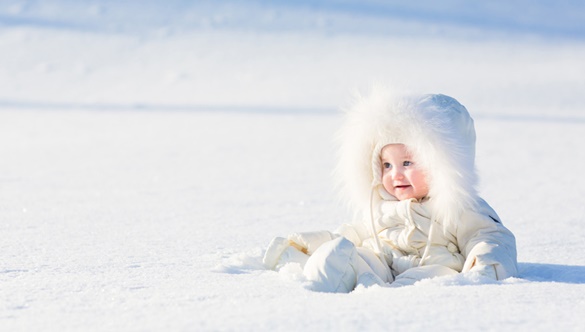 Jak przygotować się na zimowy wyjazd z niemowlakiem?