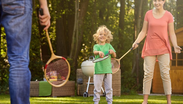 Pomysły na letnie aktywności sportowe z rodziną 