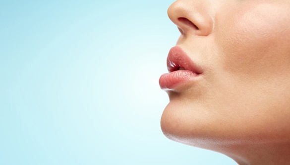 Jak dbać o usta, gdy aura nie sprzyja 