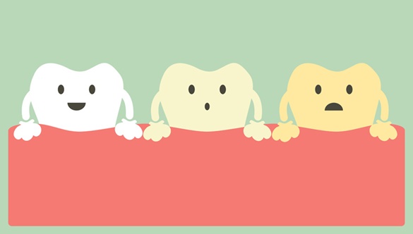 Skórka od banana i nie tylko, czyli domowe sposoby na bielsze zęby. Czy są skuteczne?